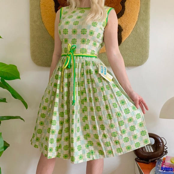 Vintage Dresses & Skirts - Deadstock 1950s pleated block print dress 23” XXS